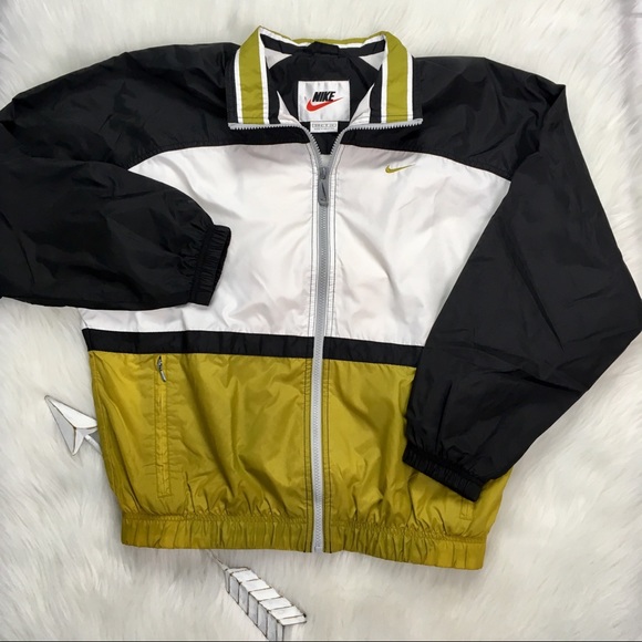 vintage nike windbreaker womens